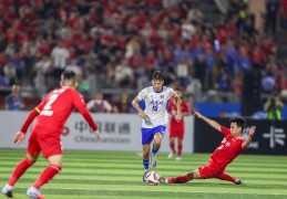 （体育）足球——2025重庆超级联赛开幕