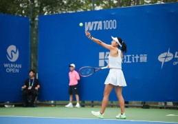 2025武汉网球公开赛正式打响，中国金花王雅繁收获资格赛首胜