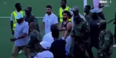 非洲区预选赛中有球迷试图攻击萨拉赫，军警介入庇护萨拉赫离场:世界杯欧洲区预选赛