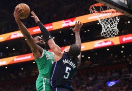 NBA季后赛｜骑士、凯尔特人均连胜 东部难再现黑八奇迹
