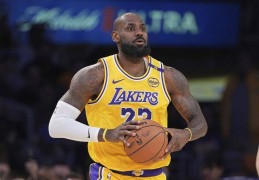 NBA｜詹姆斯还没打算退役