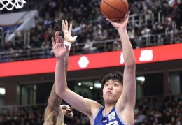 杨瀚森开启单独试训之旅！首战造访波特兰开拓者，自评“节奏很快需努力适应”