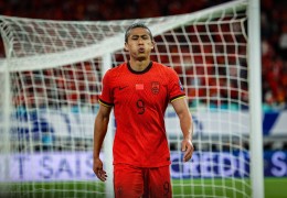 张玉宁、王钰栋搭档锋线！世预赛中国男足战印尼队首发出炉