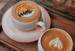 特朗普关税打到自己人！一杯咖啡涨价41%，巴西断供哥伦比亚受阻