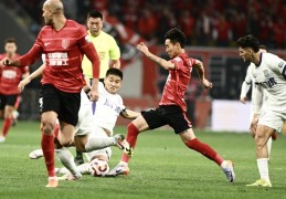 中超重燃战火 成都蓉城继续冲击榜首