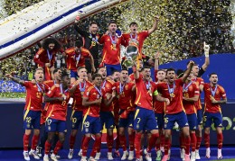 西班牙登顶！FIFA排名：阿根廷跌至第3 葡萄牙超巴西 国足仍第94