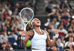 “熟人局”较量，美国选手高芙横扫佩古拉 武汉网球公开赛迎来第五位单打冠军