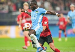 （体育）足球——中超：成都蓉城不敌河南俱乐部酒祖杜康