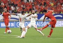 中国队1∶0战胜巴林队，结束本届世预赛征程
