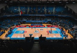 CBA俱乐部杯武汉赛区开赛，首日险胜与逆转齐上演